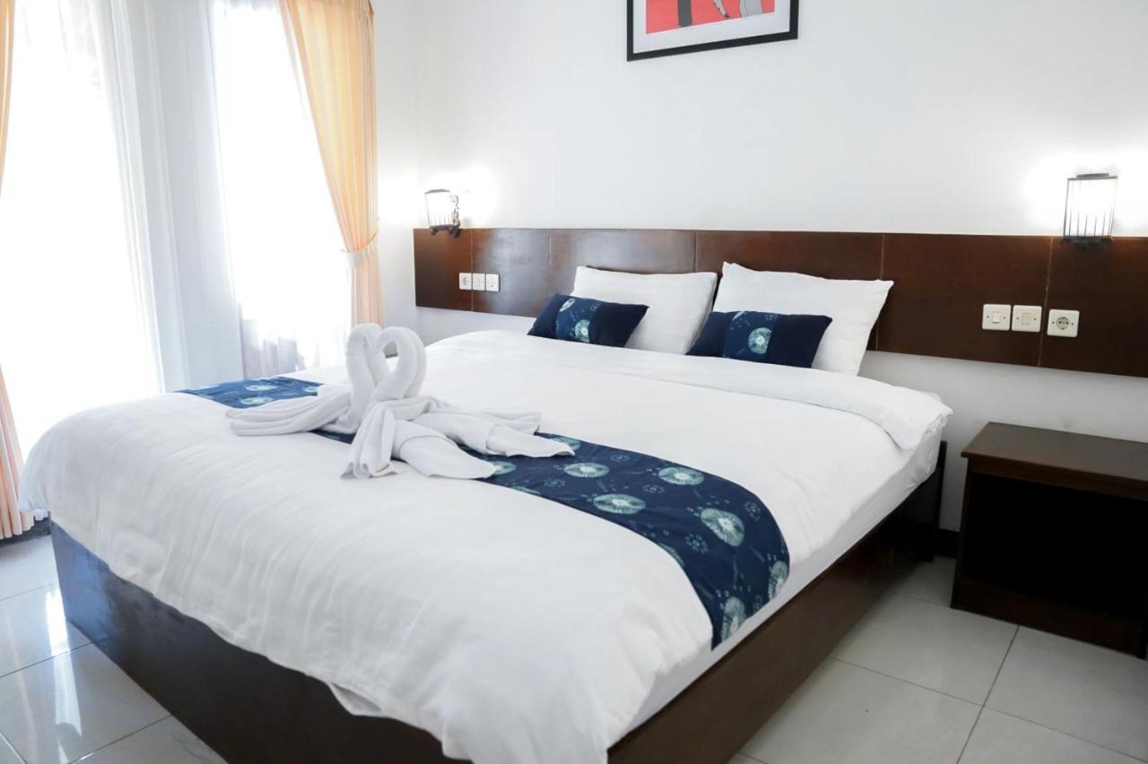 Balkondes Kenalan Hotel Magelang Bagian luar foto