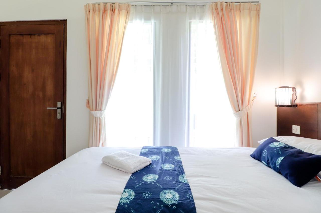 Balkondes Kenalan Hotel Magelang Bagian luar foto