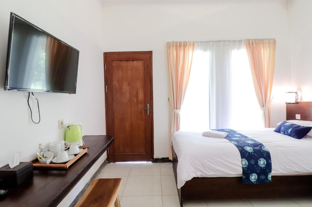 Balkondes Kenalan Hotel Magelang Bagian luar foto