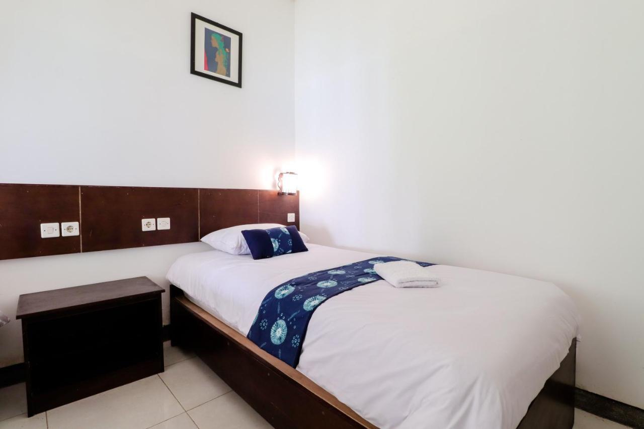 Balkondes Kenalan Hotel Magelang Bagian luar foto