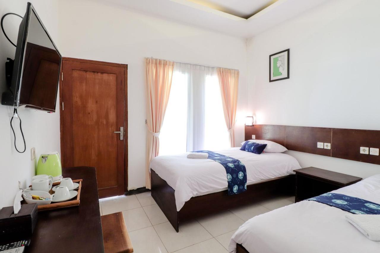 Balkondes Kenalan Hotel Magelang Bagian luar foto