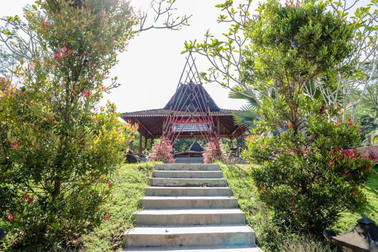 Balkondes Kenalan Hotel Magelang Bagian luar foto