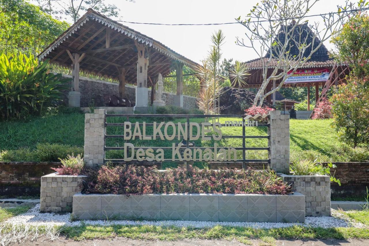 Balkondes Kenalan Hotel Magelang Bagian luar foto