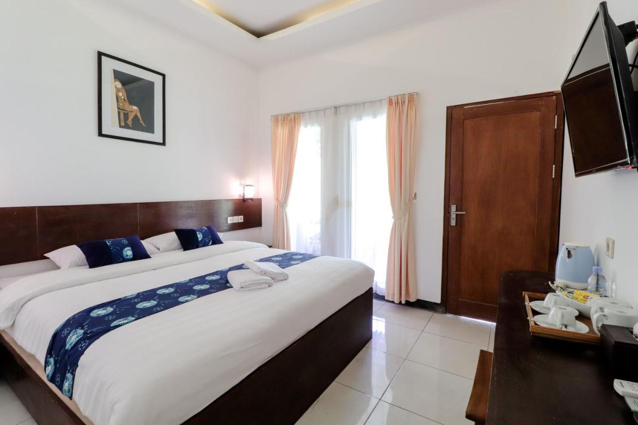 Balkondes Kenalan Hotel Magelang Bagian luar foto