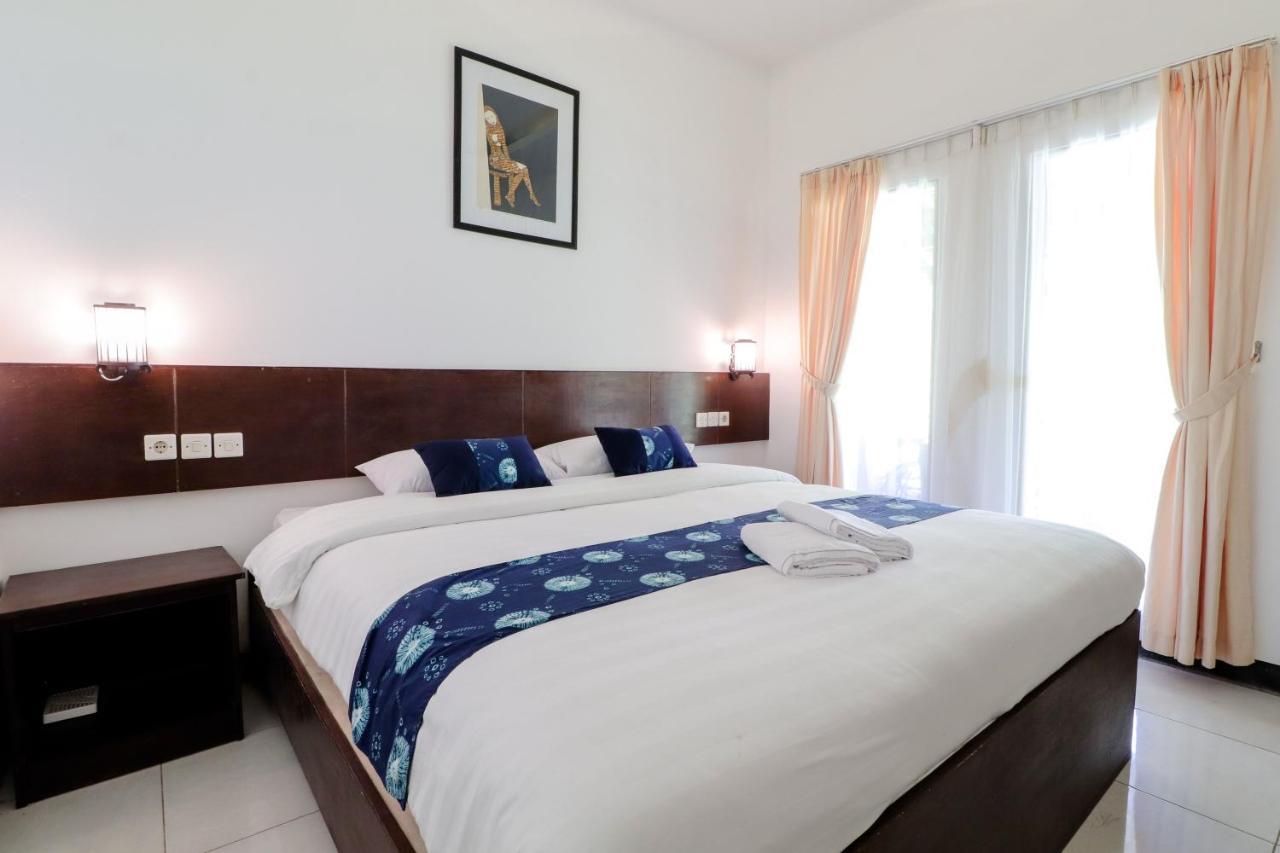 Balkondes Kenalan Hotel Magelang Bagian luar foto