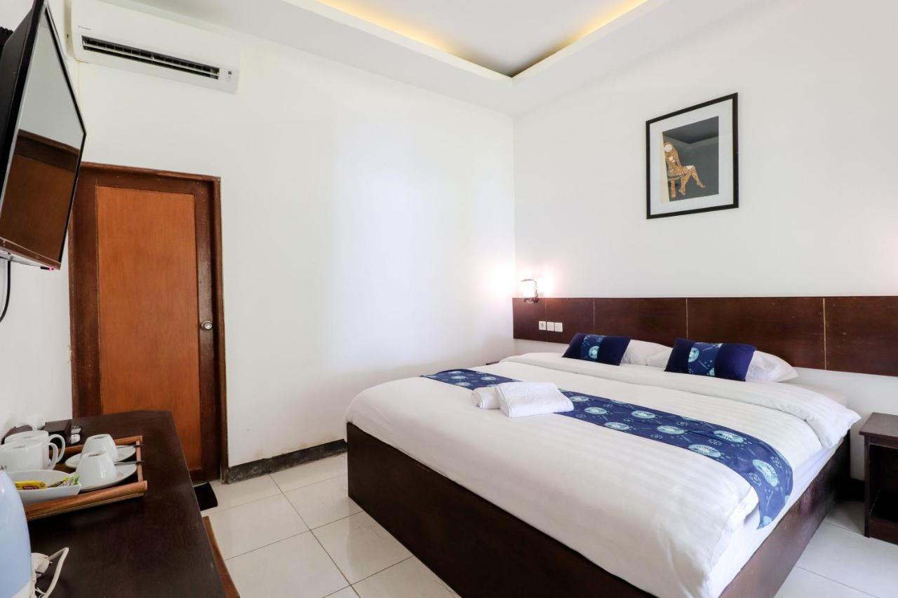 Balkondes Kenalan Hotel Magelang Bagian luar foto